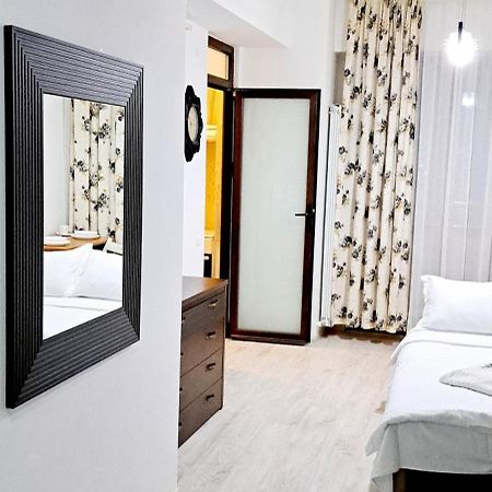 Isabell Home Iasi Esterno foto