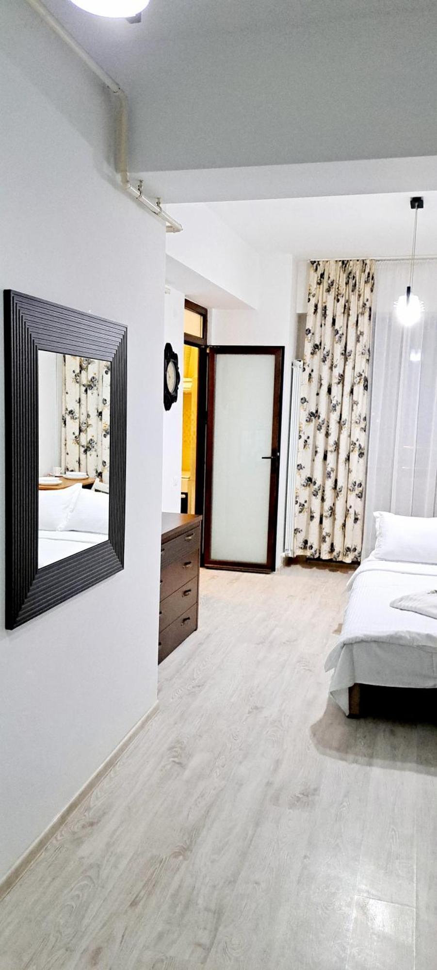 Isabell Home Iasi Esterno foto
